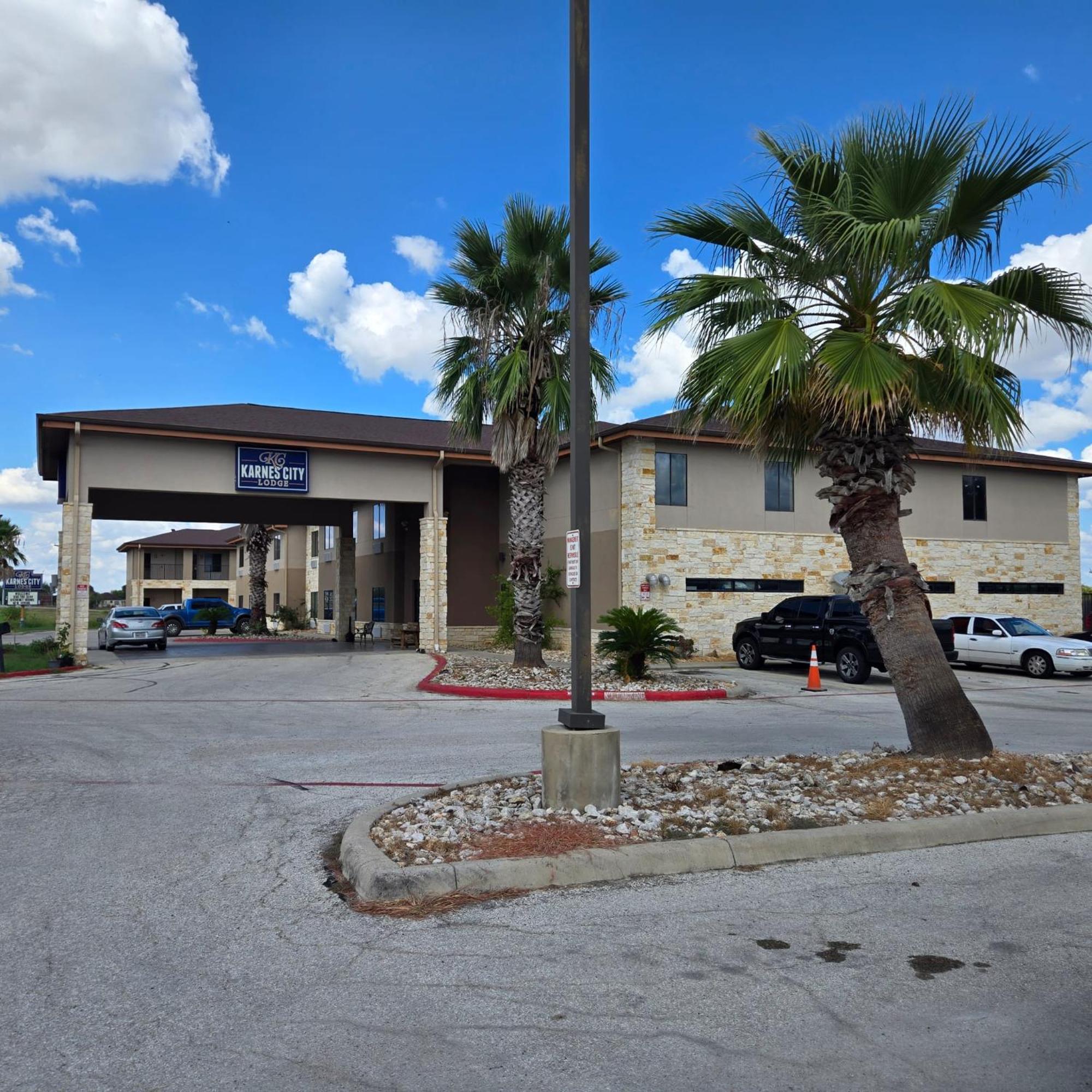 Karnes City Lodge Esterno foto